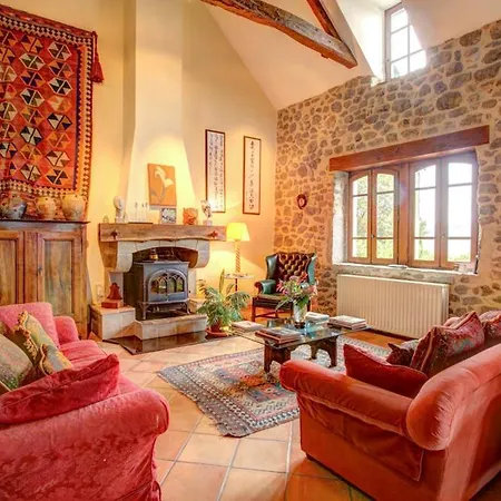 Villa Saint-andre-de-najac Sleeps 8 Pool Wifi Saint-André-de-Najac
