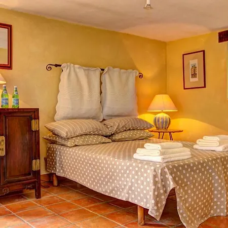 Saint-andre-de-najac Sleeps 8 Pool Wifi Villa