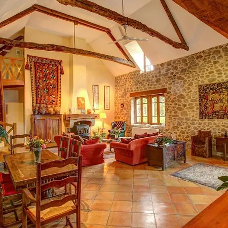 Villa Saint-andre-de-najac Sleeps 8 Pool Wifi *