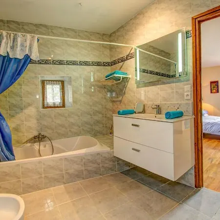 Saint-andre-de-najac Sleeps 8 Pool Wifi Villa